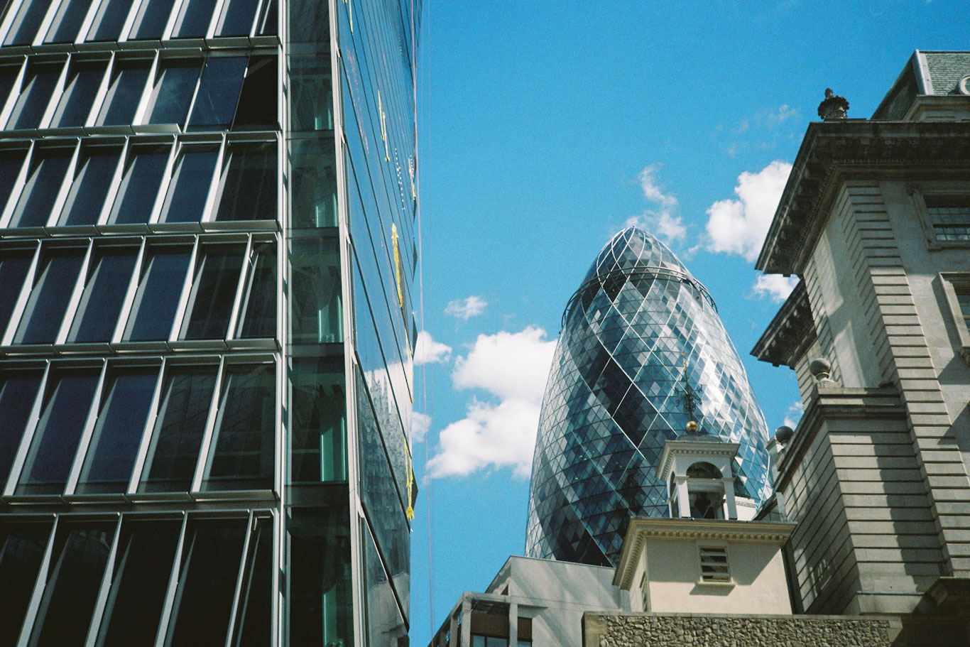 Islington Council Manages Omnichannel Services with Qmatic